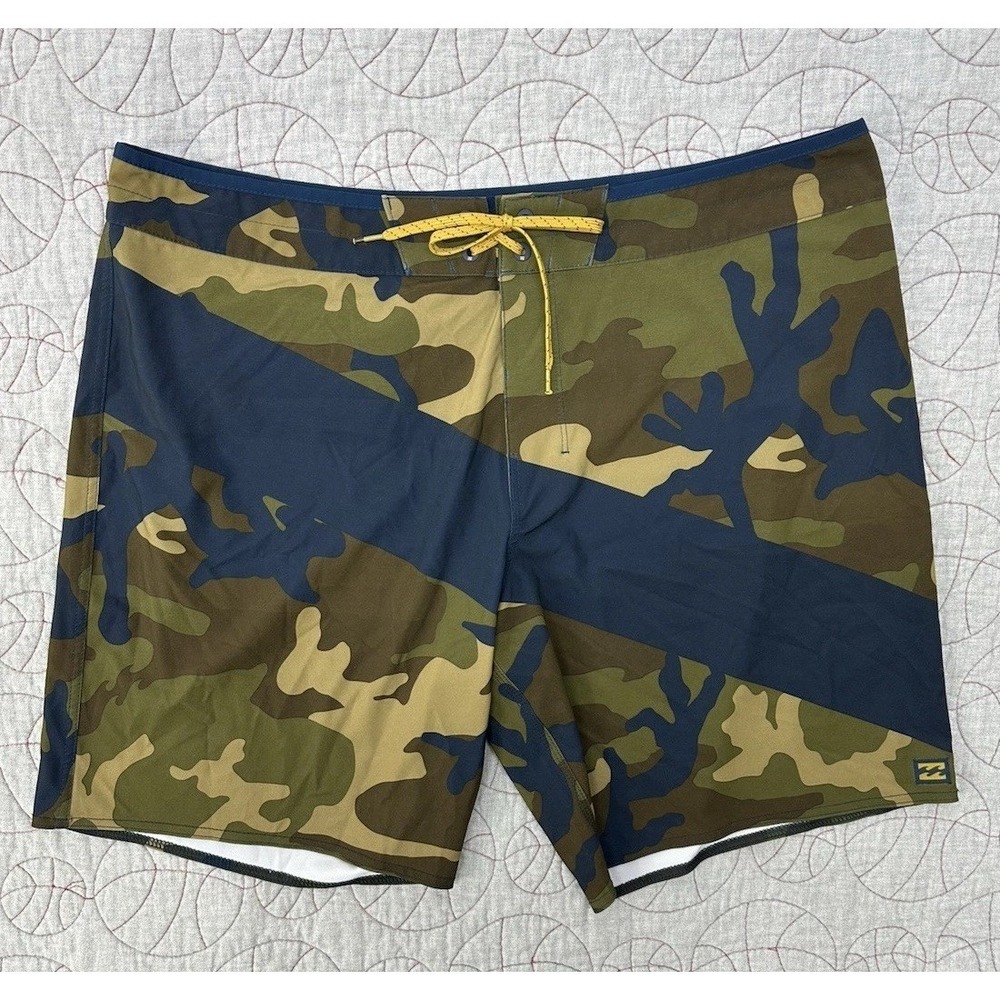 Billabong T Street Airlite Boardshorts Camo Stripe / Mens 38‎